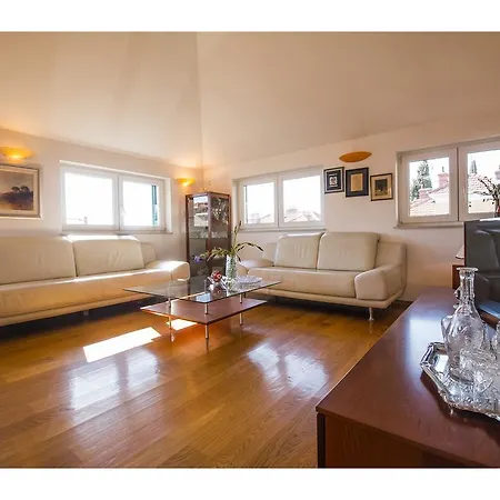 Apartmán Loft 31 *